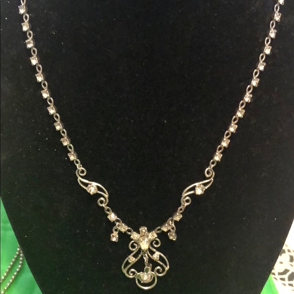 Jewelry - Vintage necklace